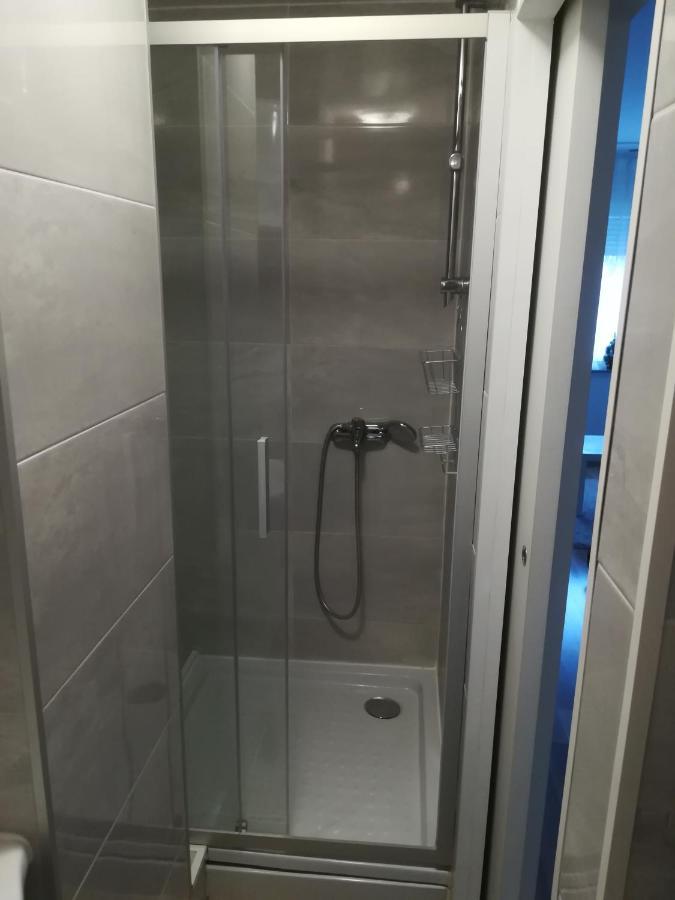 Meridian Apartment , 300M To Bus Terminal, Fast Wifi & Airport Transf 萨格勒布 外观 照片