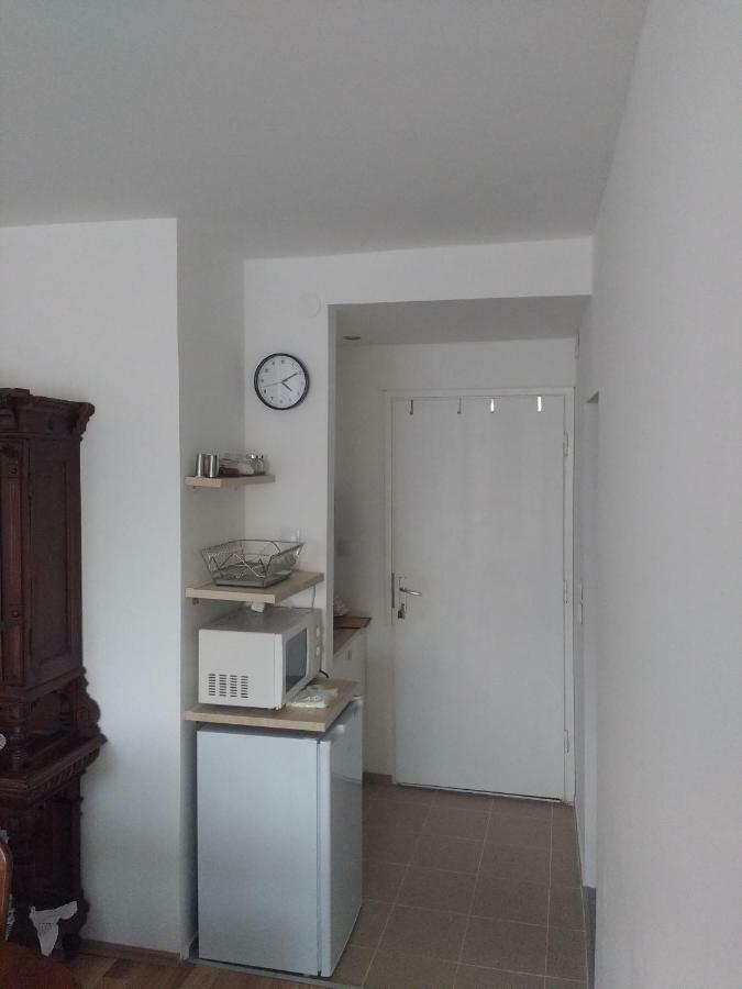 Meridian Apartment , 300M To Bus Terminal, Fast Wifi & Airport Transf 萨格勒布 外观 照片