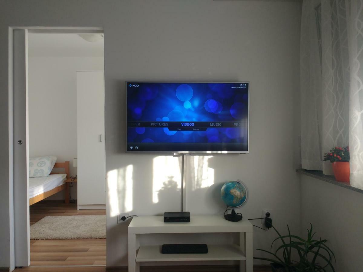 Meridian Apartment , 300M To Bus Terminal, Fast Wifi & Airport Transf 萨格勒布 外观 照片