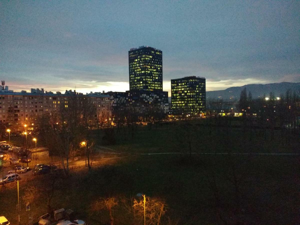 Meridian Apartment , 300M To Bus Terminal, Fast Wifi & Airport Transf 萨格勒布 外观 照片