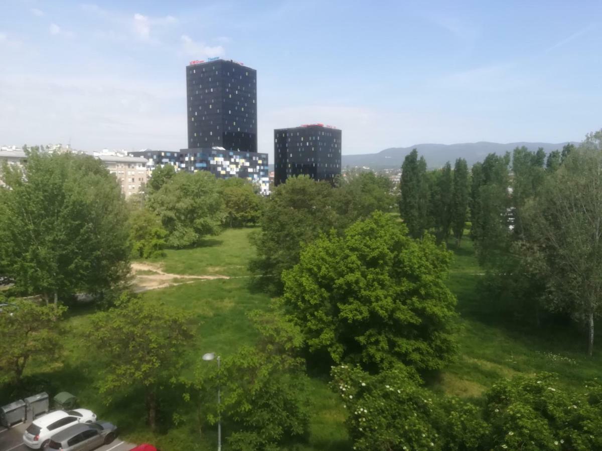 Meridian Apartment , 300M To Bus Terminal, Fast Wifi & Airport Transf 萨格勒布 外观 照片